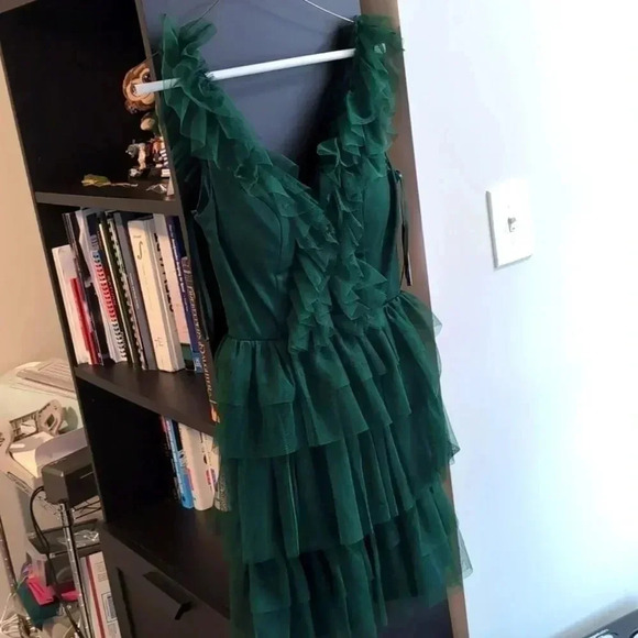 City Studios Sz 3 Tiered Mesh Fit & Flare Dress Green - Picture 2 of 4